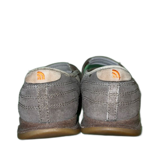 North Face shoes slip on suede tan size 7.5 - Picture 3 of 7